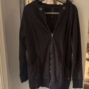Chic Black Women's Zip-Up Hoodie